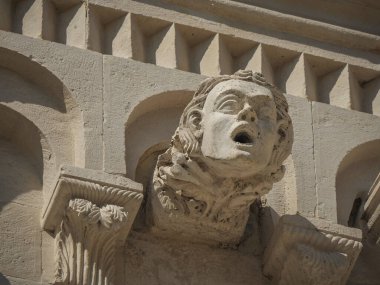 Dalmaçya 'daki Trogir ortaçağ kasabası Hırvatistan UNESCO Dünya Mirası Alanı Eski Şehir ve bina ayrıntıları.