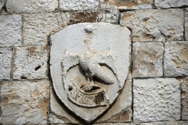 Dalmaçya 'nın ortaçağ kasabası Dalmaçya' nın Loggia 'sı Hırvatistan UNESCO Dünya Mirası Alanı Eski Şehir ve bina ayrıntıları.