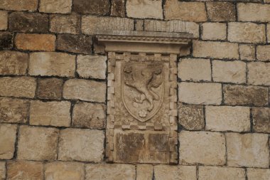 Dalmaçya 'nın ortaçağ kasabası Dalmaçya' nın Loggia 'sı Hırvatistan UNESCO Dünya Mirası Alanı Eski Şehir ve bina ayrıntıları.