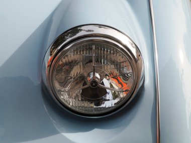 SANREMO, İtalya - 15 Ekim 2023 - Ospedaletti Devresi Tarihi Otomobil Uyanışı Ospedaletti caddelerinde düzenlenen bir yarışma