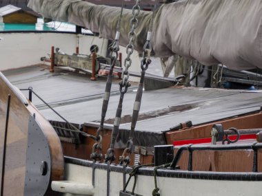 Amsterdam tarihi gemileri tekne detaylarını kapatın.