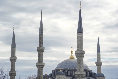 İstanbul, Türkiye 'deki Sultanahmet Mavi Camii - minareler kulesi