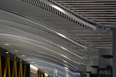 İSTANBUL, TURKEY, HAZİRAN 3, 2024: İstanbul 'un yeni havaalanının iç manzarası. Yeni İstanbul Havalimanı, İstanbul, Türkiye 'deki ana uluslararası havaalanıdır..