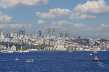 Topkapı Sarayı 'ndan Marmara deniz manzaralı İstanbul hindisi.