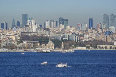 Topkapı Sarayı 'ndan Marmara deniz manzaralı İstanbul hindisi.