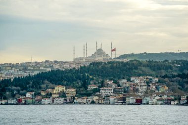 İstanbul 'dan Camlica Camii manzaralı Türkiye, Boğaz gezisi