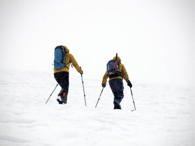 Kros kayak izleri dolomitler kar panorama manzarası Fanes dağı kış mevsimi