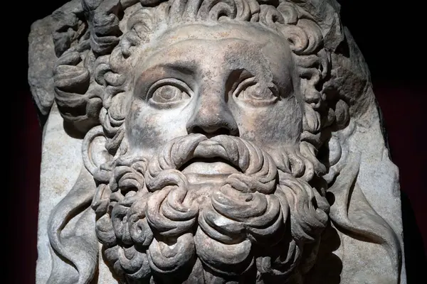 İSTANBUL, TURKEY - 7 Ocak 2024 - İstanbul Arkeoloji Müzesi.