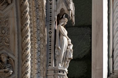 Floransa Katedrali Santa Maria dei Fiori İtalya - heykelin ayrıntıları