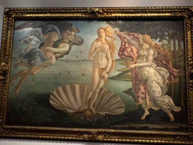 FLORENCE, ITALY - 24 Mart 2024 - Uffizi Galerisi Dünyanın en önemli müzelerinden biri Sandro Botticelli 'nin Venüs' ün doğuşu