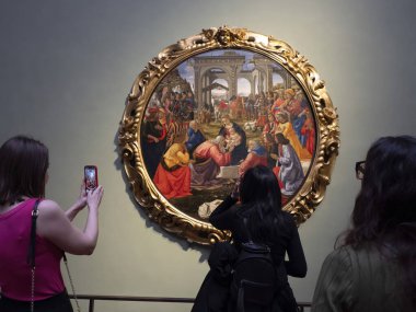 FLORENCE, İTALYA - 24 Mart 2024 Uffizi Galerisi dünyanın en önemli müzelerinden biri.