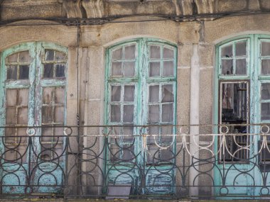 Porto eski kasaba sokak manzaralı bina, Portekiz.