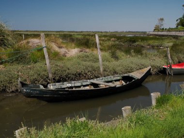 Geleneksel tekne Portekiz 'in Atlantik kıyısındaki Aveiro lagünü Ria de Aveiro..