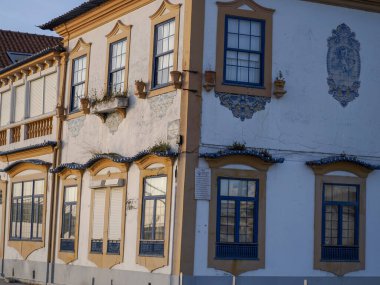 Eski kasaba binası Aveiro pictoresque köy sokak manzarası, Portekiz turizm beldesi Venedik