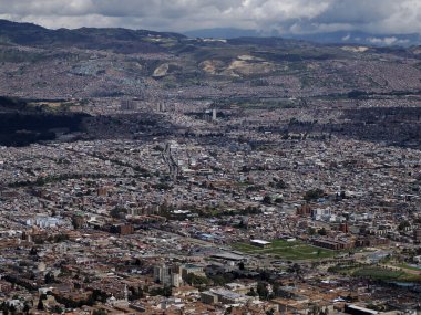Bogota Metropolis Kolombiya Monserrate 'den hava görüntüsü