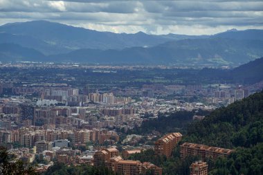 Monserrate Kolombiya 'dan bir hava görüntüsü.