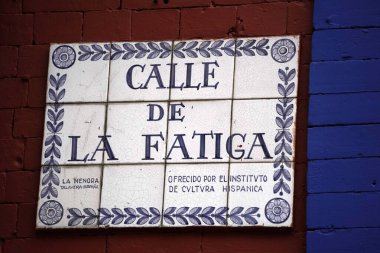 Bogota Kolombiya sokak tabelası De la fatiga (Yorgun Sokak)