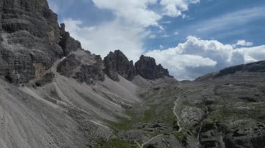 Lagazuoi Dağı, Kuzey İtalya 'nın Trentino kentindeki Dolomites Dağı manzarası..