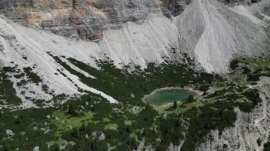 Lagazuoi Dağı, Kuzey İtalya 'nın Trentino kentindeki Dolomites Dağı manzarası..