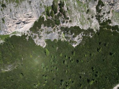 Kuzey İtalya 'nın Trentino, Güney Tyrol bölgesindeki Dolomites Dağı' nın Lagazuoi Dağı manzarası.