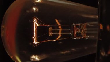 Yanıp sönen ampulü kapat.