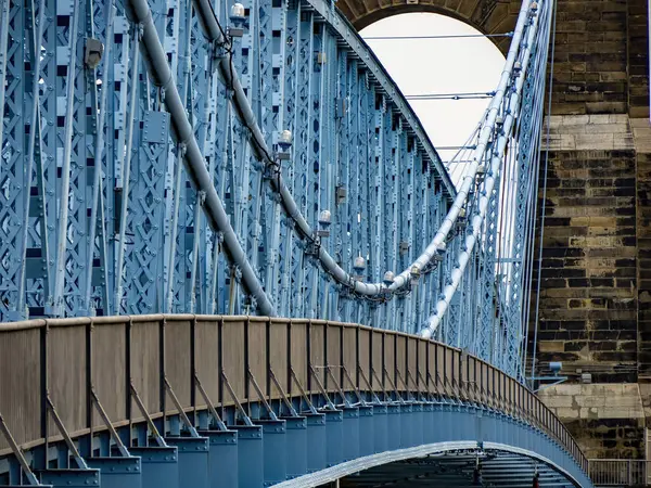 John Roebling asma köprüsü Cincinnati Ohio 'dan Kentucky' ye