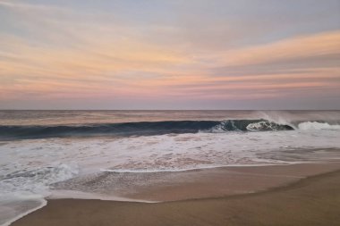 Todos Santos plajda gün doğumu, Baja California Sur, Meksika.