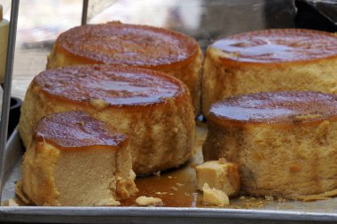 Quesillo venezolano Ev yapımı flan ya da Venezuela peyniri tüm karamel ile