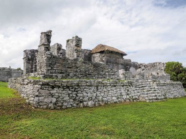 Tulum Maya tarihi arkeolojik sitesi Yucatan Meksika 'yı harap etti
