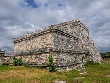 Tulum Maya tarihi arkeolojik sitesi Yucatan Meksika 'yı harap etti