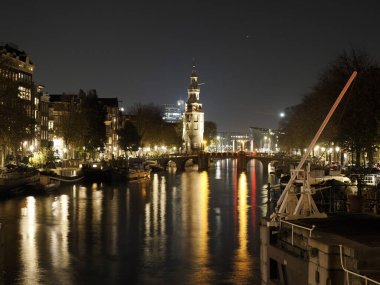 amthe channel view at night city yscape