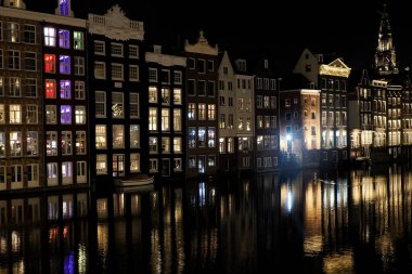 amthe channel view at night city yscape