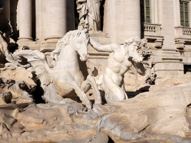 trevi Fountain restorasyon detayları altında