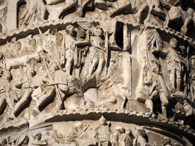 Roma 'daki Marcus Aurelius Sütunu.