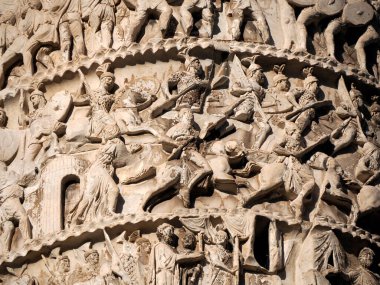 Roma 'daki Marcus Aurelius Sütunu.