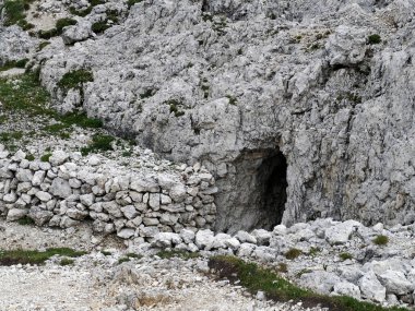 Dolomitler, İtalya 'da Birinci Dünya Savaşı' nda bir dağ siperi.