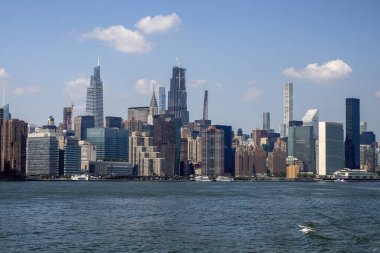 New York Manhattan manzaralı East River tekne gezisinden
