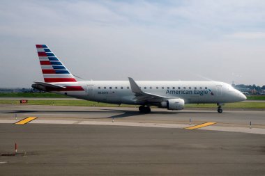 NEW YORK, ABD - 29 AĞUSTOS 2024 - La Guardia Havalimanı havalanmadan önce kabin manzarası