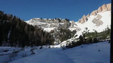 Dolomitlerde kar arabası kış karı