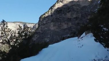 Dolomitlerde kar arabası kış karı
