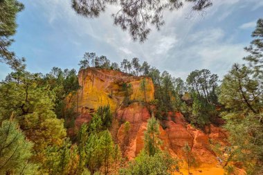 Colorado Ocher Kanyonu. Fransa 'nın Provence bölgesinde.
