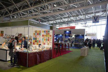 TORINO, ITALY - 15 Mayıs 2025 - Lingotto Fiere Torino 'daki Salone Internazionale del Libro (Uluslararası Kitap Fuarı) okuma ve fikirler dünyasının en önemli İtalyan festivalidir.