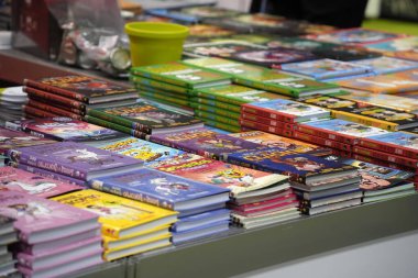 TORINO, ITALY - 15 Mayıs 2025 - Lingotto Fiere Torino 'daki Salone Internazionale del Libro (Uluslararası Kitap Fuarı) okuma ve fikirler dünyasının en önemli İtalyan festivalidir.