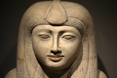 TURIN, İtalya - 14 Mayıs 2025 - Mısır müzesi dünyanın en önemli ikinci Mısır kolleksiyonu olarak kabul edilir. Hel heykeli