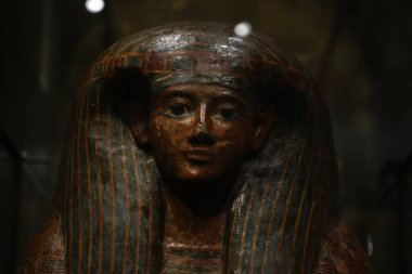 TURIN, İtalya - 14 Mayıs 2025 - Mısır müzesi dünyanın en önemli ikinci Mısır kolleksiyonu olarak kabul edilir. Lahit.