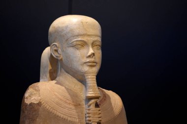 TURIN, İtalya - 14 Mayıs 2025 - Mısır müzesi dünyanın en önemli ikinci Mısır kolleksiyonu olarak kabul edilir. Ptah Tanrı Heykeli