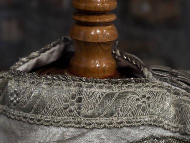 Bir Tevrat parşömen detayını kapat