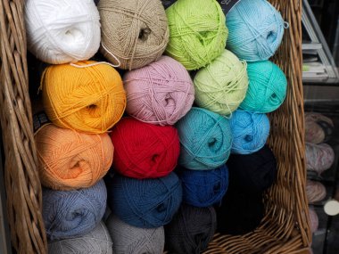 birçok renk yün iplikleri detayı kapat