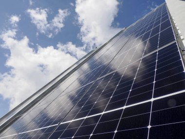 Bir güneş paneli detayı kapat