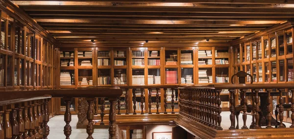Библиотека Музея Франца Майера Полками Деревянной Отделкой Лицензионные Стоковые Изображения